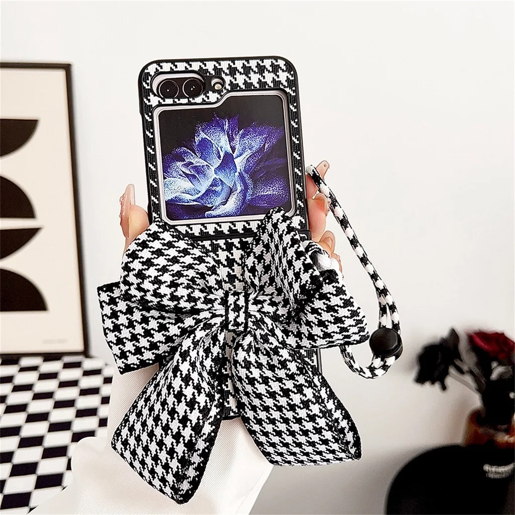 Luxury Bow Bling Camellia Portable Bracelet Hand Chain Houndstooth Leather Phone Case Cover For Samsung Galaxy Z Flip 6 5 4 3 5G