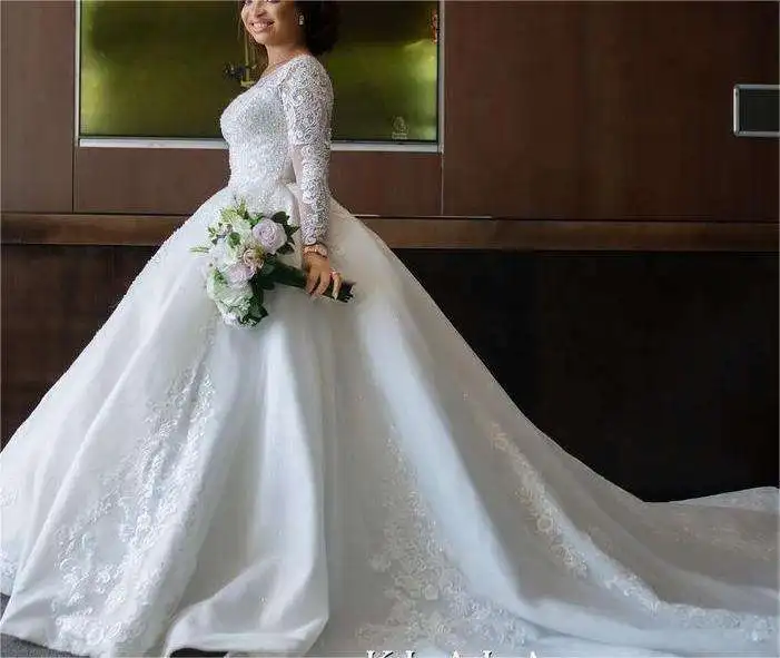 

Customized New Elegant Women Wedding Dress Pure White Lace Bridal Custom Made Wedding Gown With Tail