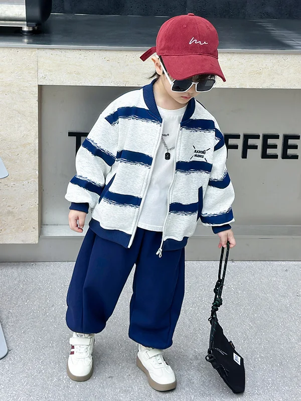 

Весенний спортивный костюм для мальчиков 2026: Новинка! Детский бейсбольный комплект из куртки и брюк. Милый и стильный двухсекционный костюм для малышей.