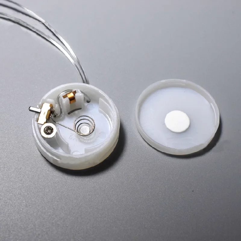 2 section 2032 battery housing LED small light battery with switch Round 32mm battery case with wire