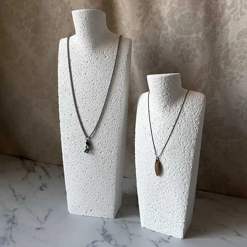 Customized LOGO Fashion Gypsum Weathering Portrait Neck Display Stand Upright Jewelry Headpiece Pendant Placement Neck Model