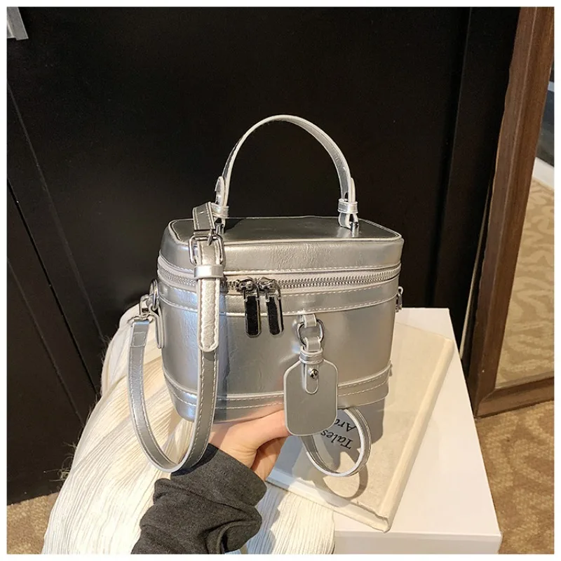 

PU Shoulder Bag Solid Color Bag Body Zipper Opening Design Simple Three-dimensional Box Bag Portable Oblique Span Bag