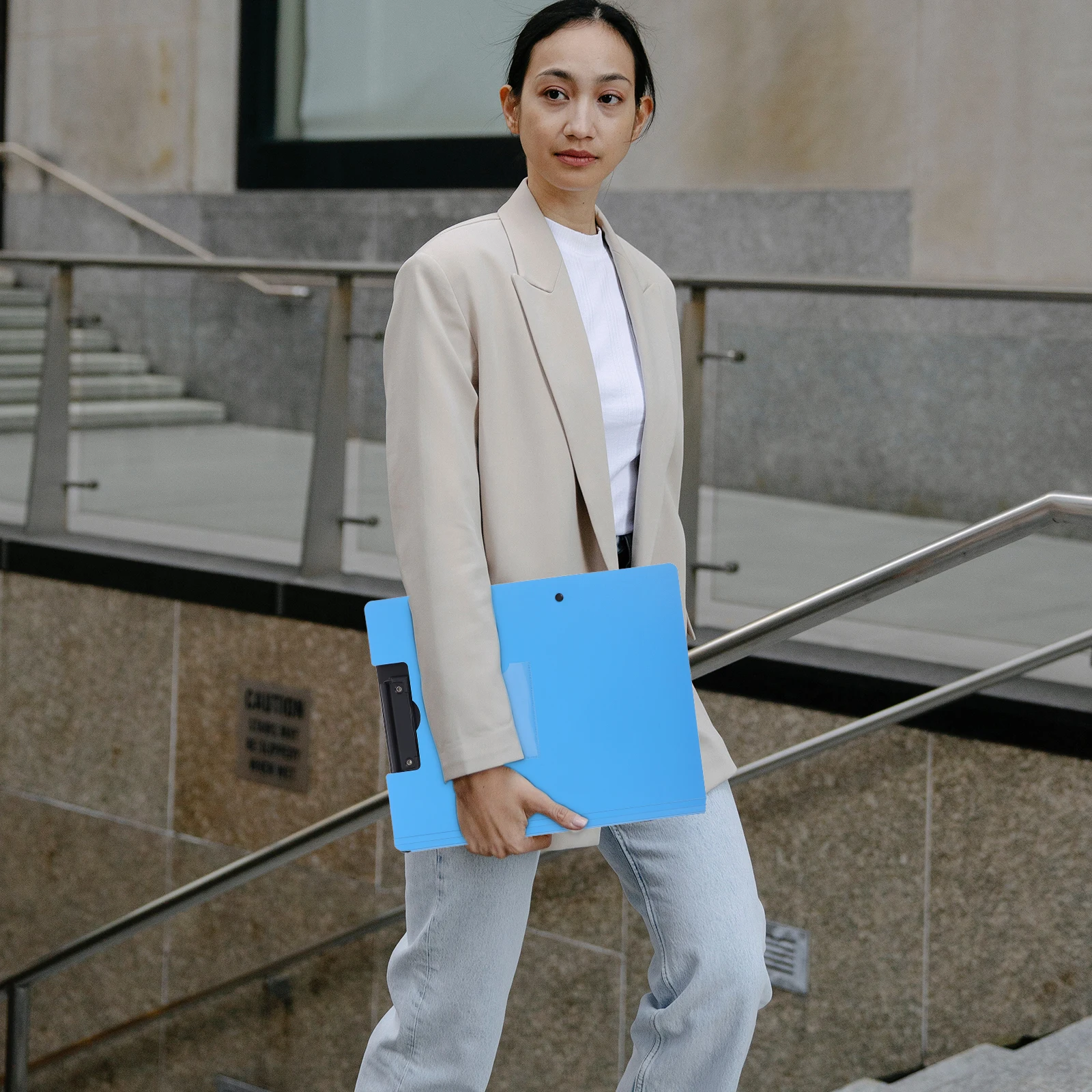 

Dual Clip A4 Folder Board Heavy Duty Plastic Clipboard Foldable Document Holder Waterproof File Storage Work Clipboard School