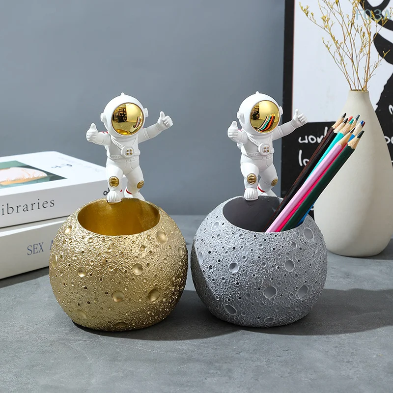 Pen Holder, Astronaut Stand, Pencil Holder, Resin Desktop Storage Box Office, Classroom, Perfect Gift