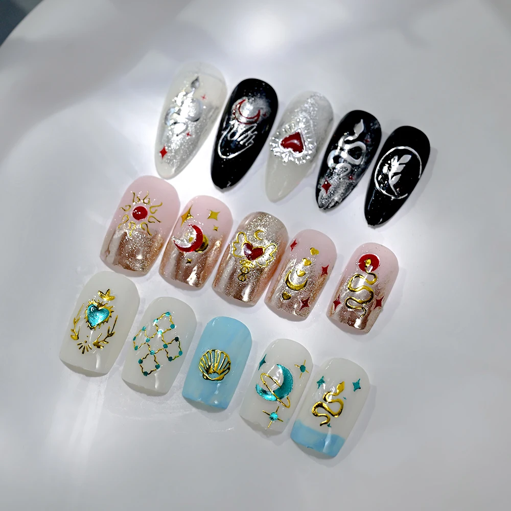 1 Uds. Pegatinas 5D metálicas doradas de amor/estrella/luna para decoración de uñas, gemas de corazón rojo bohemio, deslizador adhesivo, calcomanías de manicura para el Día de San Valentín *