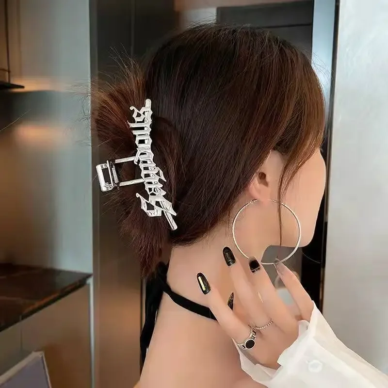 Metal Charm Letter Hair Claw Pin Summer New Large Spicy Girl Sweet Cool Y2K Shark Clip Hair Accessories for Women Headwear