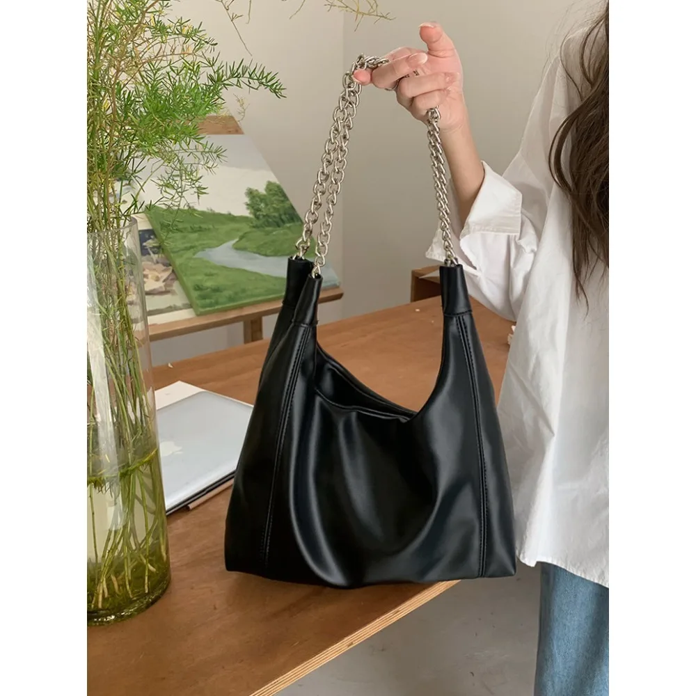 

PU leather chain tote bag, large-capacity ladies' commuter bag, soft leather hand-held shoulder bag