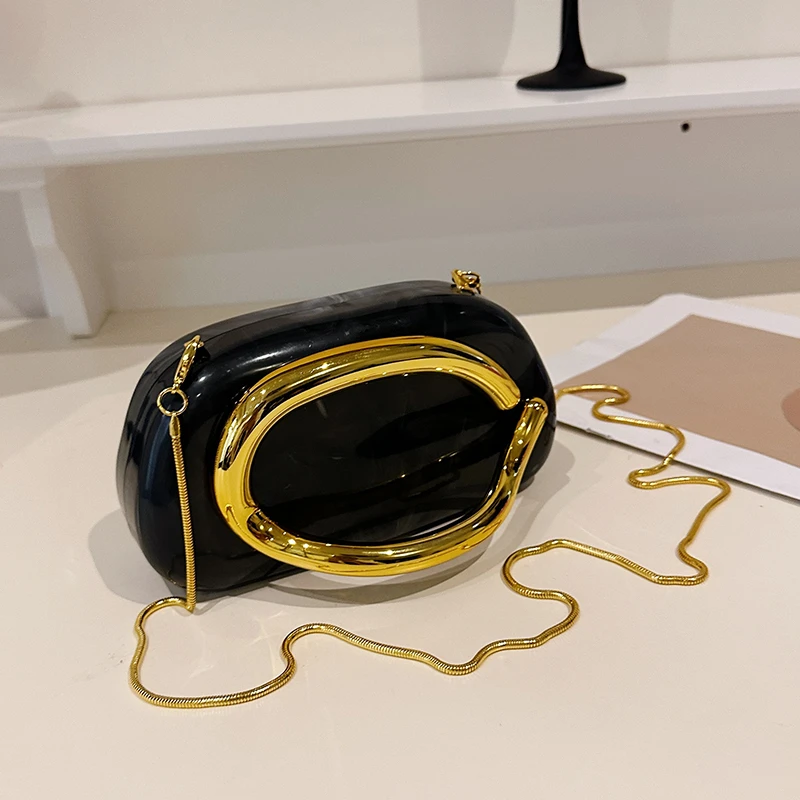 

Элегантная женская кожаная большая сумка премиум-класса — классическая сумка-мессенджер от известного дизайнерского люксового бренда