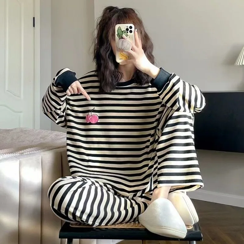 حجم كبير Ins الاتجاه منامة النساء الربيع قوس قزح مخطط فضفاض بأكمام طويلة البلوز بنطلون دعوى طالب عنبر المتسكعون