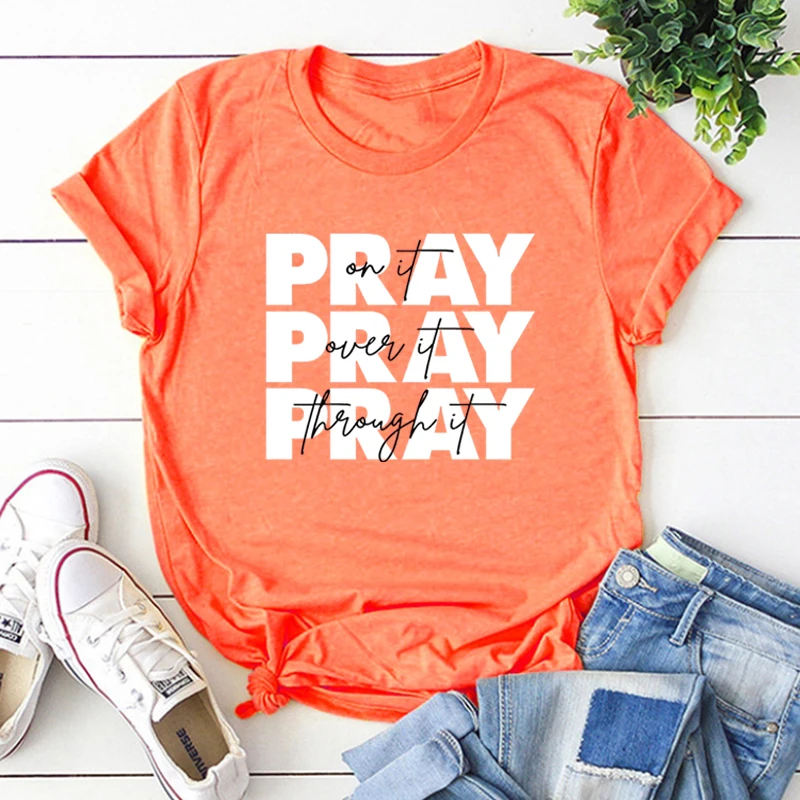 Tees cristãos religiosos para mulheres, Pray on It Shirt, Pray Over It Shirts, Roupas cristãs, Verso da Bíblia, Presentes Inspirados