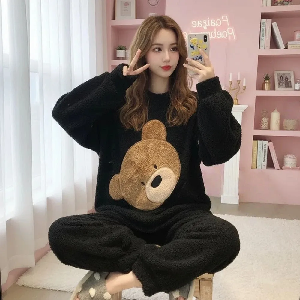

Flannel Winter Women's Sleepwear Set Sweet Comfortable Warm Pajamas Matching Pants and Top Bear Pattern Home Clothes