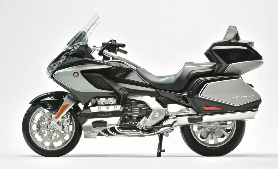 Diecast LCD 1:12 Scale Honda Gold Wing Alloy Motorcycle Model