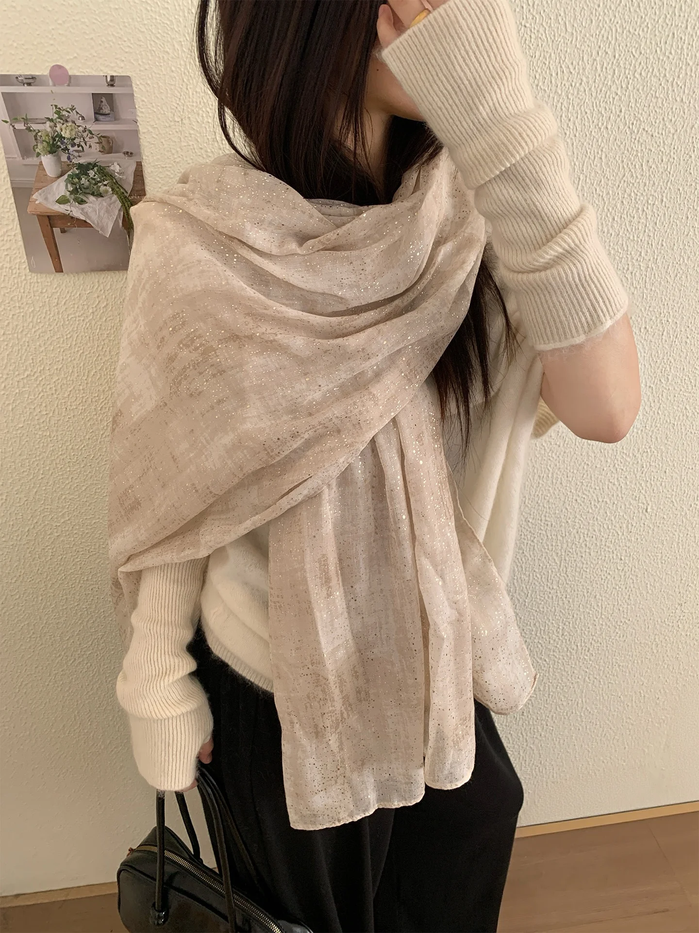 Fashionable Women's Gradient Silk Scarf with Gold Embossing Air Conditioned Room Atmosphere Feeling Shawl Travel Photography ...