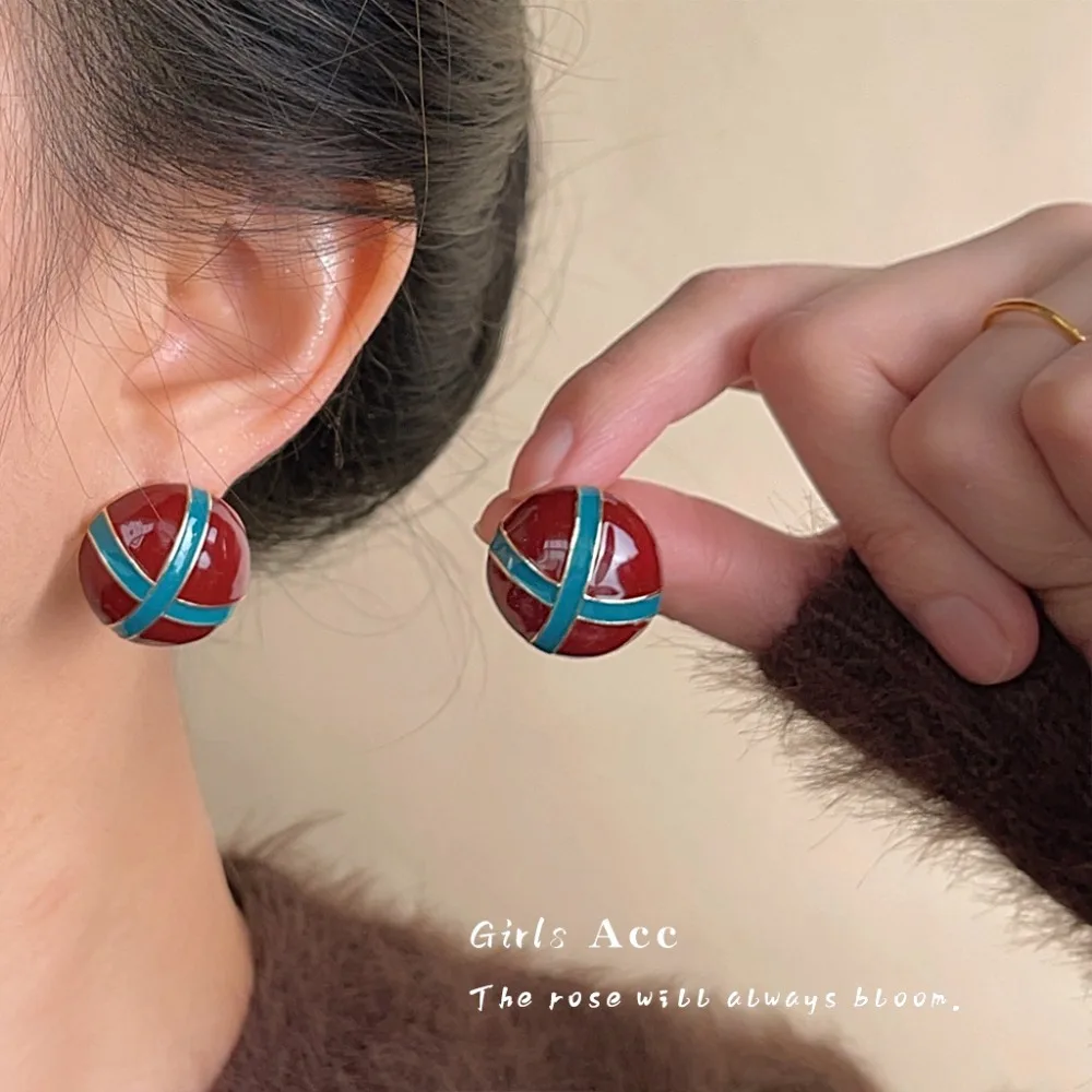 2025 جديد خمر الأقراط الأنيقة الرجعية الحد الأدنى الأزياء الفاخرة بوهو شيك لذيذ الأذن ترصيع