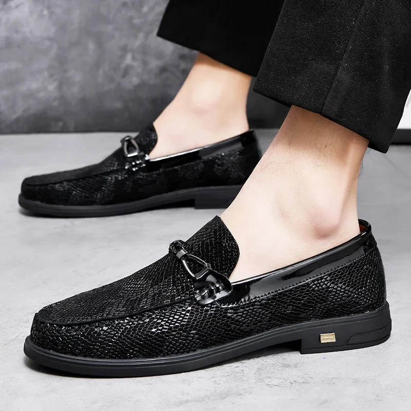 Luxury Brand Red Leather Shoes Genuine Leather Fashion Loafers Slip-On Driving Shoes Men Casual Soft Sole Classic Business Shoes