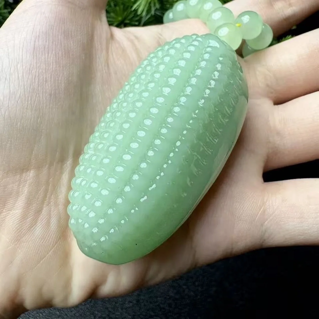 

Natural Afghan jade clear water green corn pendant versatile model for friends