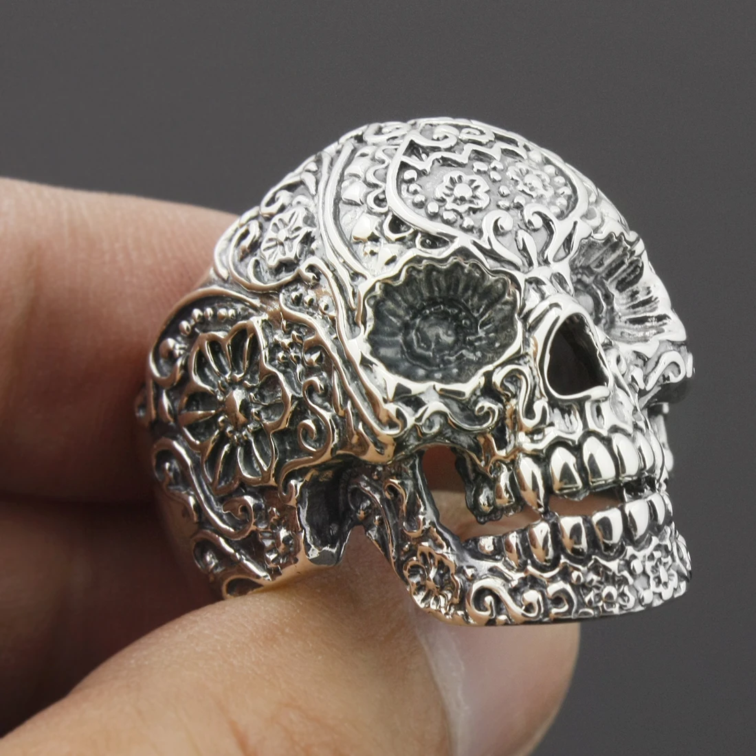 

925 Sterling Silver Skull Ring Biker Rock Punk Style 8V001 US Size 7 to 15