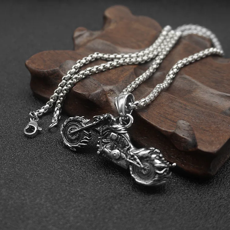 European and American Trendsetter Skull Head Flame Motorcycle Pendant Hip-hop Punk Men's Stainless Steel Necklace