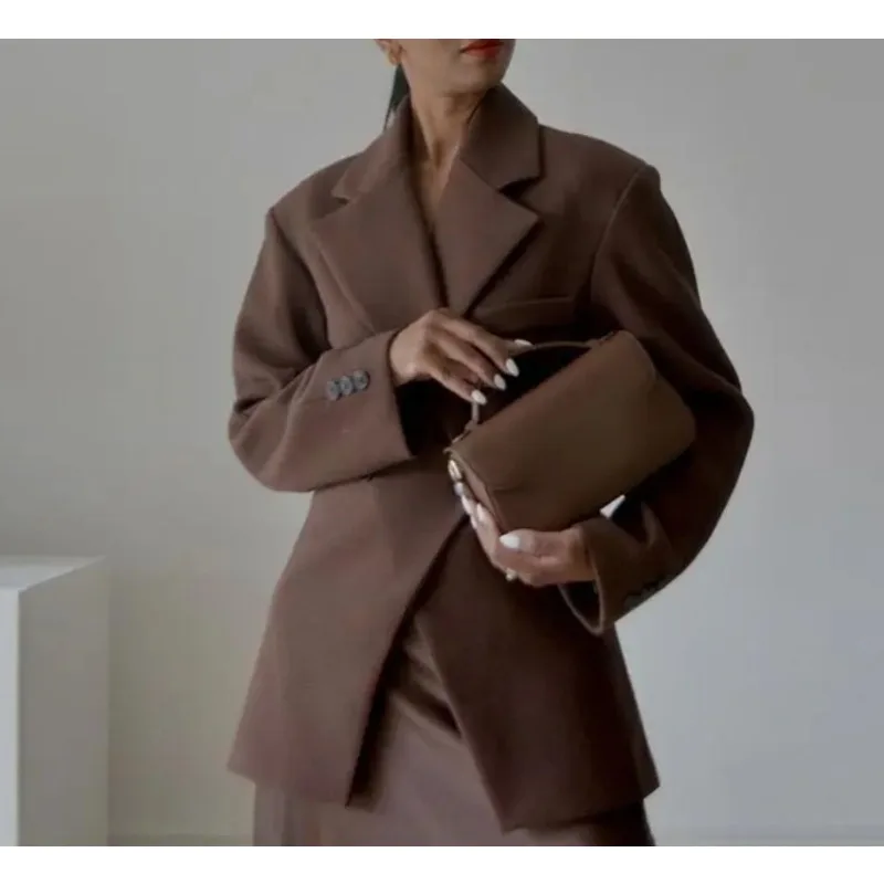 

2025 Popular Lapel High Waist Slim Fit Solid Color Button Blazer Short