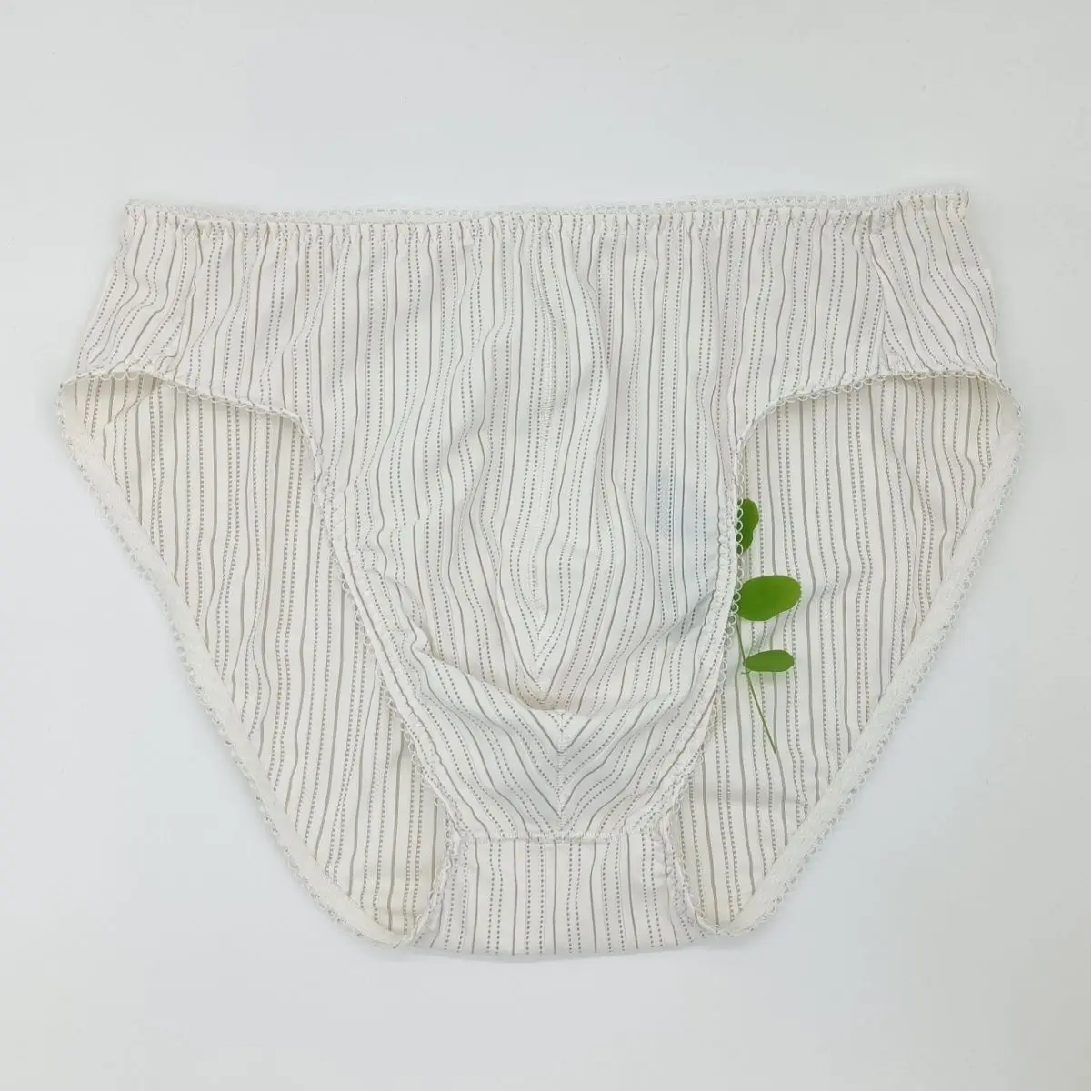 Stripe Design Man's Beige Color Briefs Elastic Stretch Middle Waist