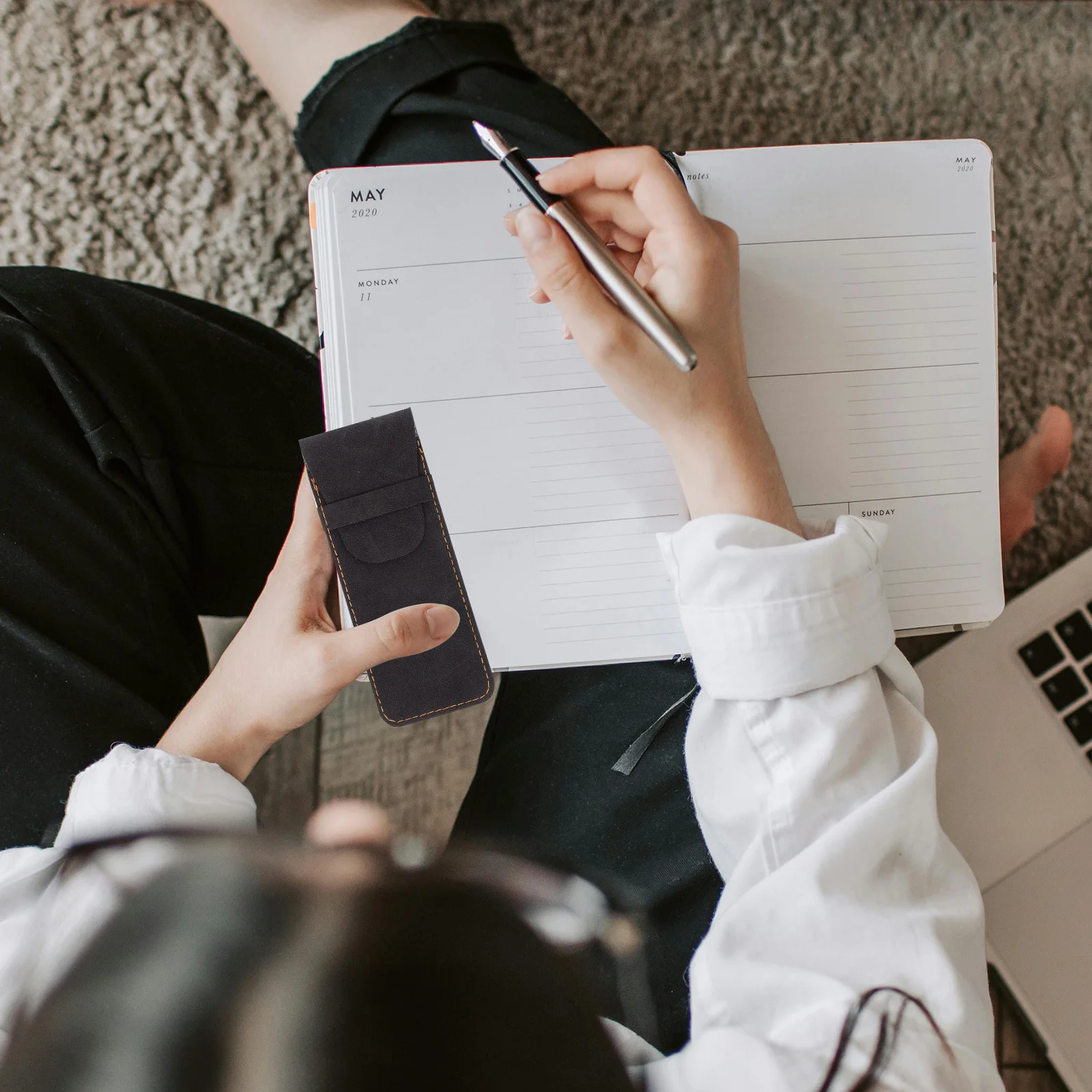 

2Pcs Pen Storage Pouch Simple PU Sleeve for Ballpoint Fountain Pens Lightweight Holder Case Two Pen Organizer Gift