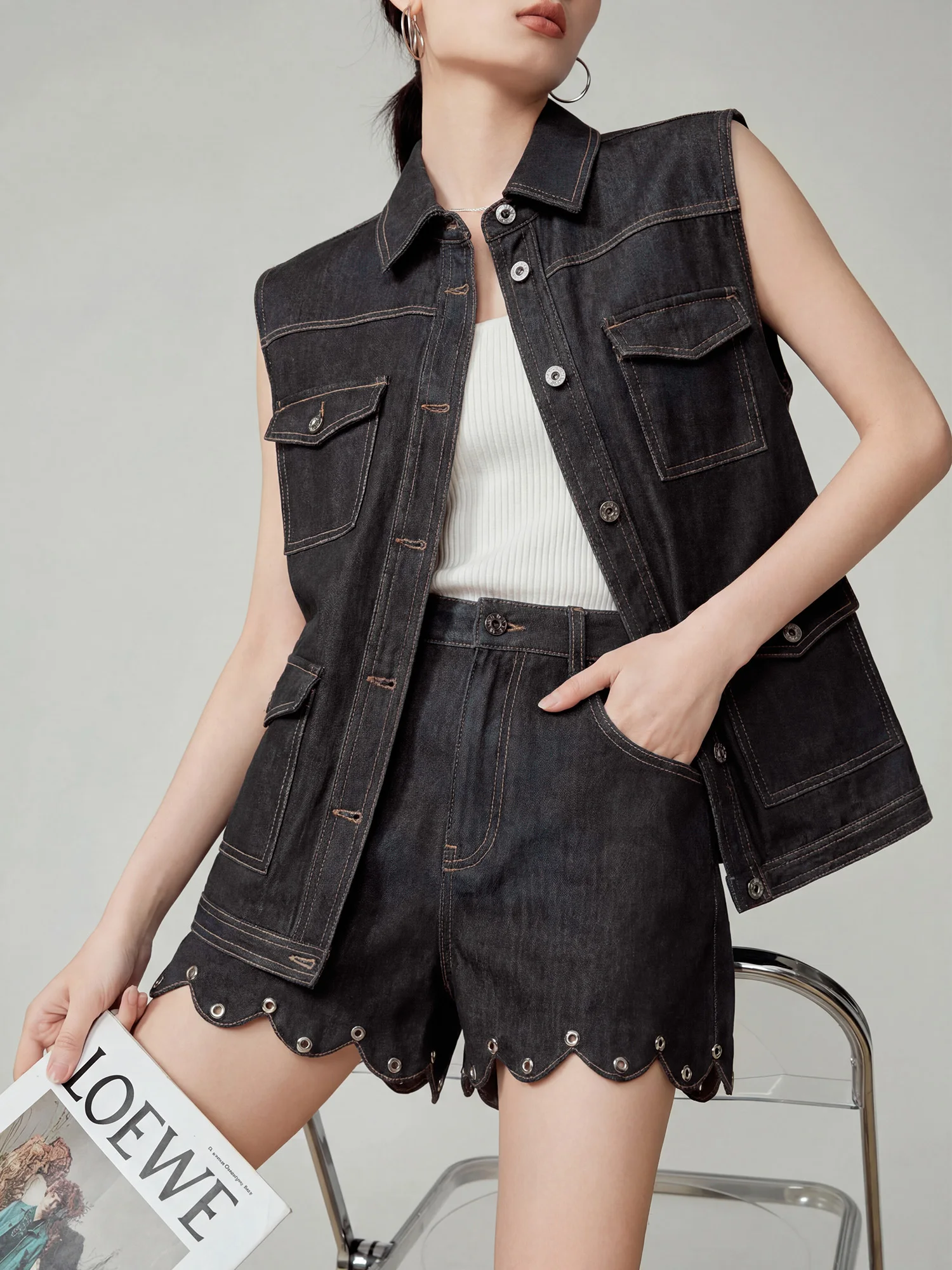 

Retro Denim Sleeveless Collared Two-Piece Set Women's Loose Fit Shorts Top Ensemble Summer Casual High Waist Pure Color