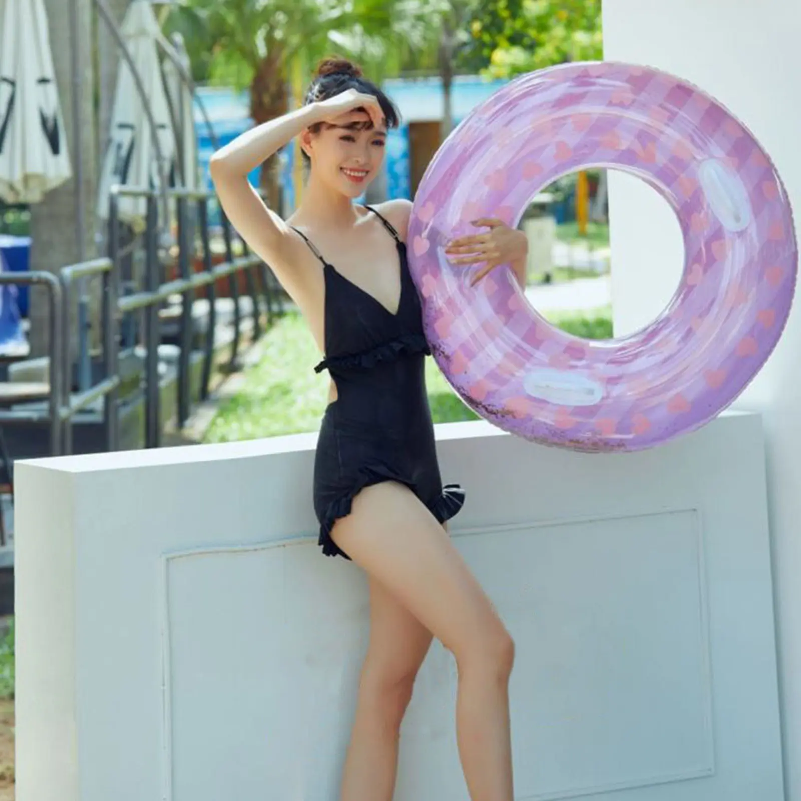 Creative Inflatable Swimming Ring Giant Pool Floating Toy Circle Beach Sea Inflatable Heart Swim Ring for Kids Boys Girls (