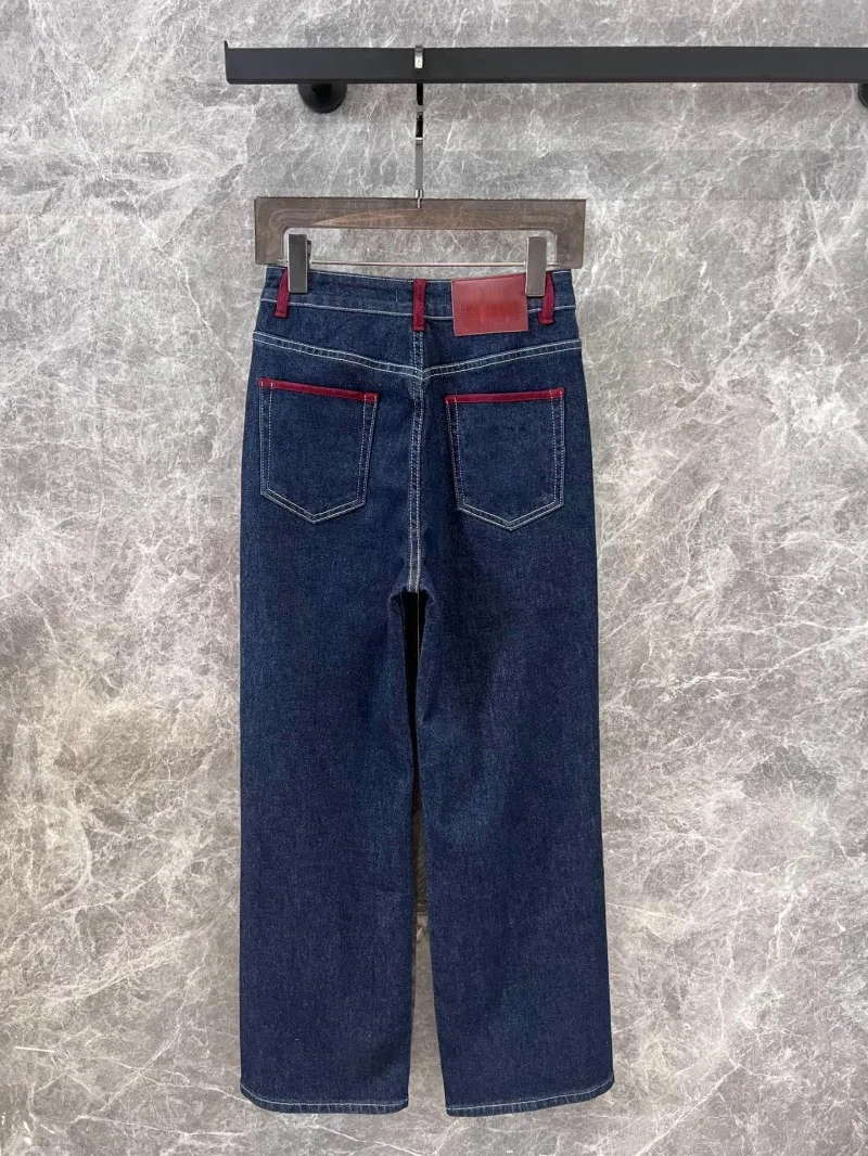 Jeans da donna nuovi autunnali 2024 Jeans casual a tubo dritto da strada per ragazze alla moda e squisiti americani retrò blu intenso