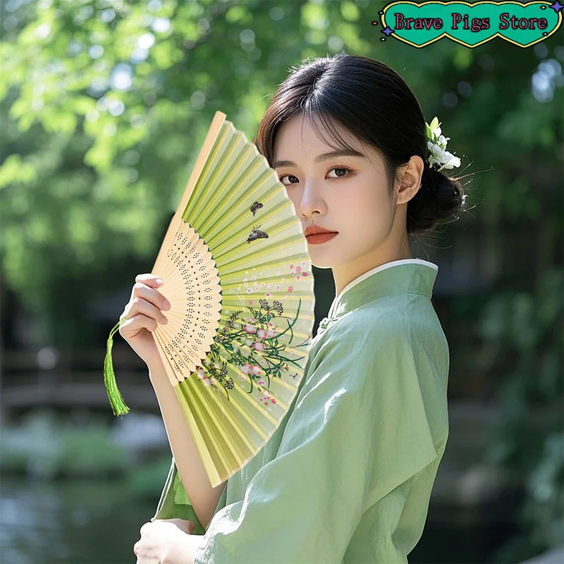

Chinese Ancient Folding Fan Vintage Exquisite Print Bamboo Folding Fan With Tassel Classical Dance Fan Home Decoration Craft