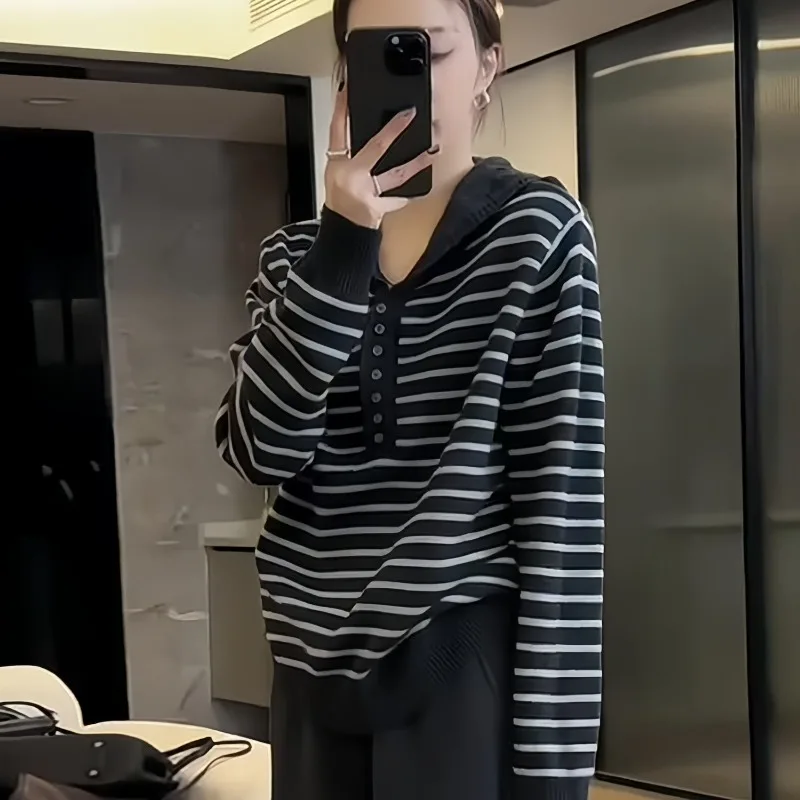 

Корейский стиль, повседневный стиль, полосатый свитер с капюшоном и длинными рукавами, женская осенне-зимняя новая рубашка, универсальный топ