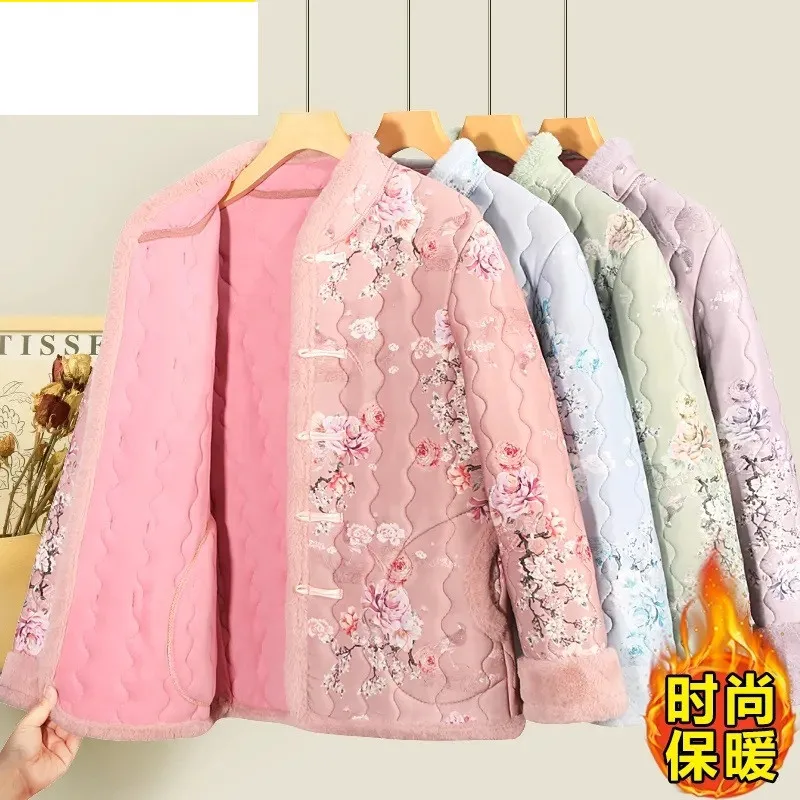 الصينية القطن وسادة مبطنة المرأة الأم معطف الرياح سترة سميكة جديدة 2025 الشتاء الإناث زائد المخملية الرجعية مشبك ملابس خارجية