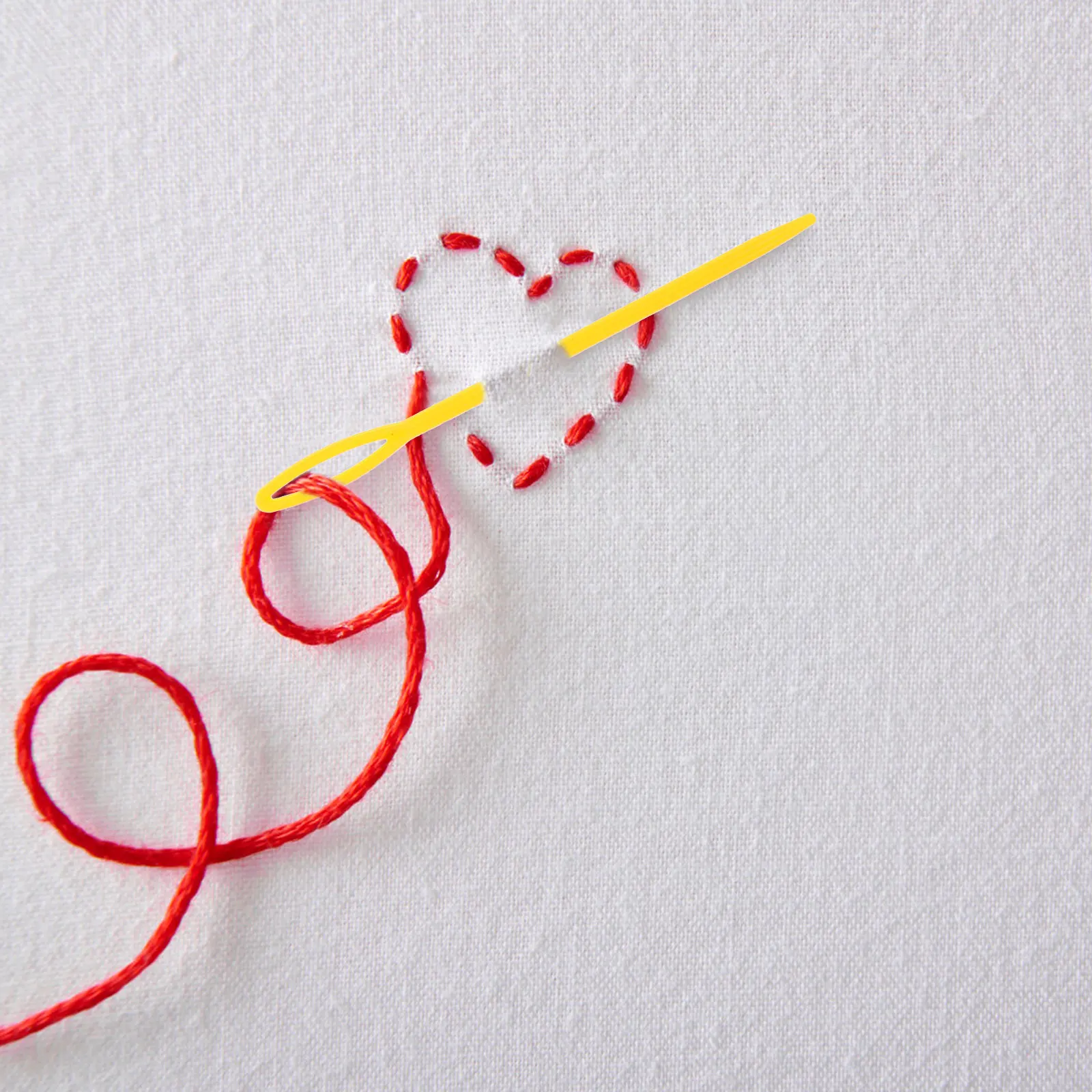 

40Pcs Large Eye Plastic Sewing Needles for Weaving Craft Needlework Projects Mixed Colors 7cm 9cm Plastic Needles