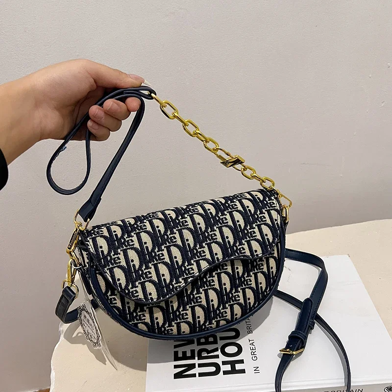 

Elegant Messenger Purse Bag Solid Color Large Capacity Minimalist Vintage Commuter Leisure Business
