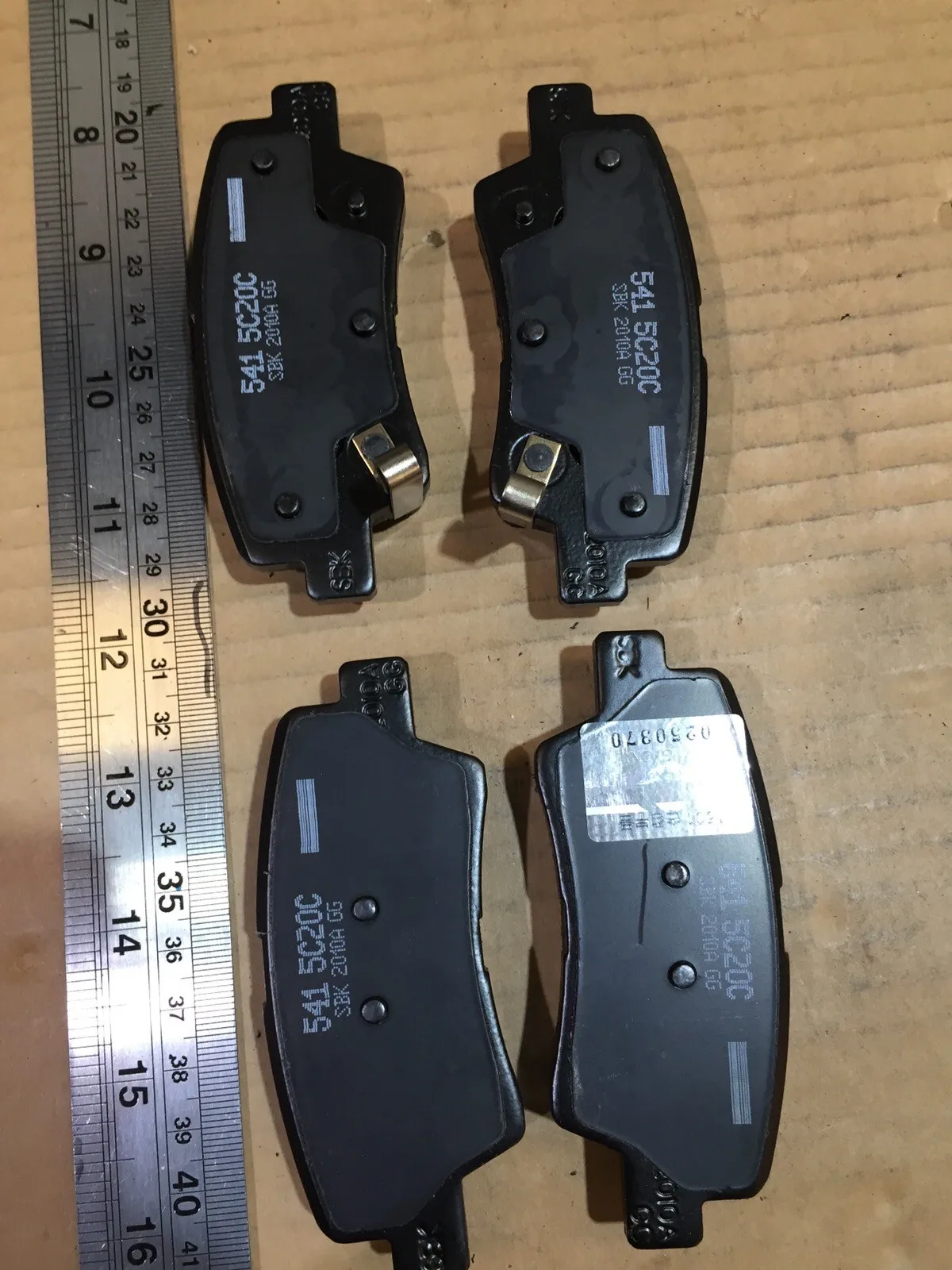 

Оригинальный комплект задних тормозных колодок для Ssangyong Tivoli/XLV 2015-2020 # 48413350B0 48413351B0