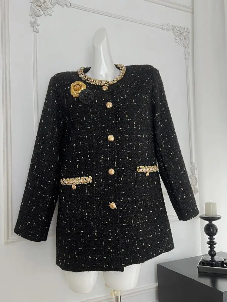 

White Women New Black Patchwork Elegant Down Woolen Coat 2024 New French Vintage White Diamond Round Neck Single Breasted Jacket