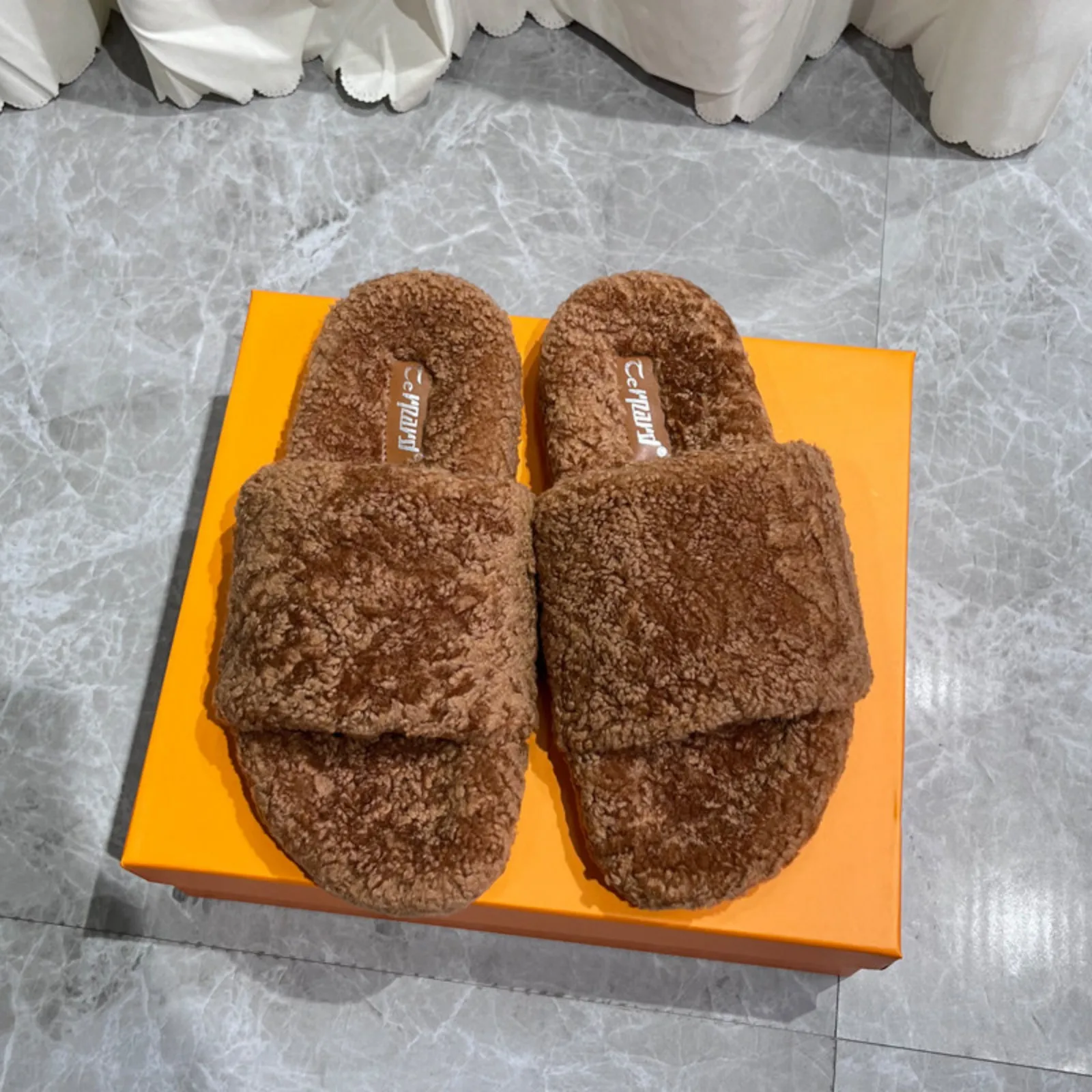2026 Minimalist Fluffy Slippers Women's Real lamb wool fur Slippers Slides Women Indoor Outdoor Antislip Plush Slipper For Woma