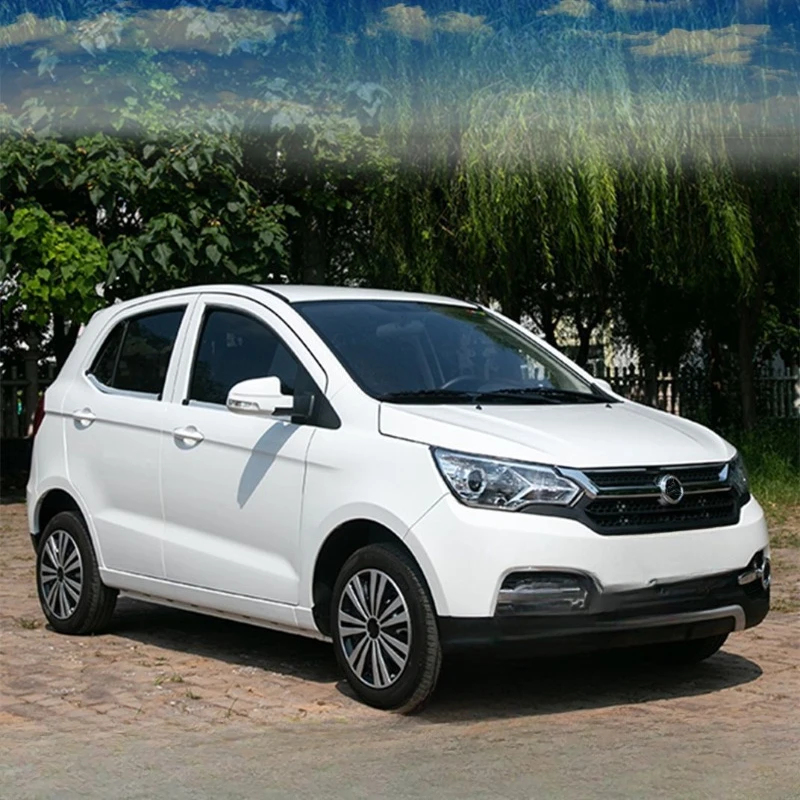 Four-wheeled car pick-up and drop-off battery car passenger operation four-wheeled electric bus