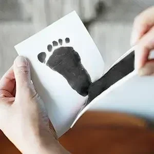 Newborn Baby DIY Hand and Footprint Kit Ink Pads Photo Frame Handprint Toddlers Souvenir Accessories Safe Clean Shower Gift