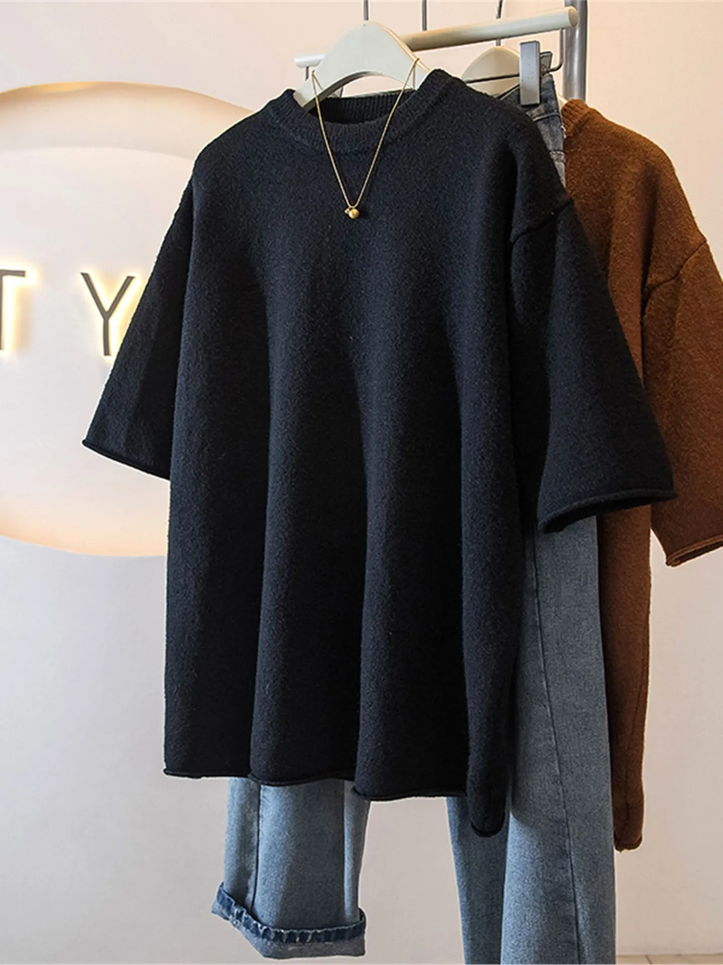 

Корейский повседневный вязаный свитер с круглым вырезом для женщин больших размеров, свободный модный топ, трендовая осенне-зимняя модель, стройнящий силуэт