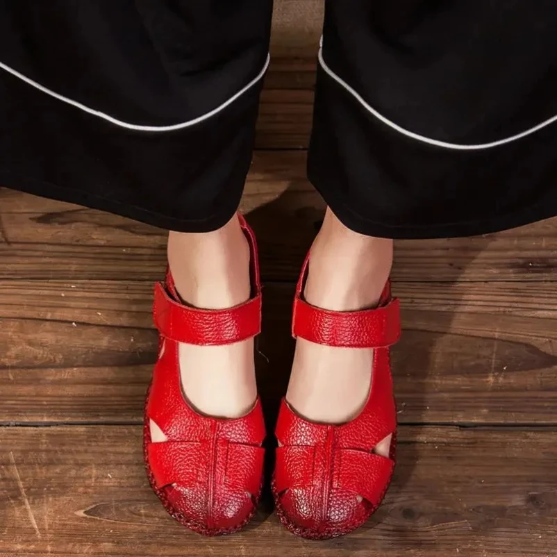 2025 Chaussures لوحات الصيف تنفس صندل مسطح أحذية الصنادل للنساء أحذية جلدية بدون كعب حقيقية