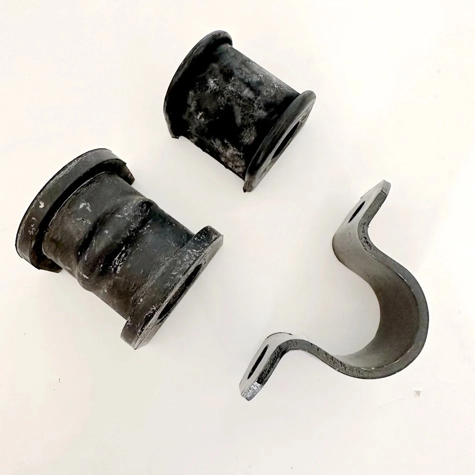 

Для Roewe RX8 W5 Втулка переднего стабилизатора Задняя планка Резиновая втулка Крепежный железный кронштейн