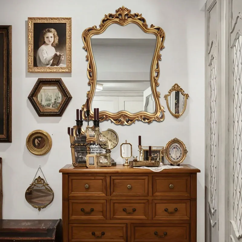 Espejo de Lujo Nórdico para Baño, Espejo Colgante Dorado Irregular, Espejo de Vanidad Estético Vintage, Decoración para el Hogar