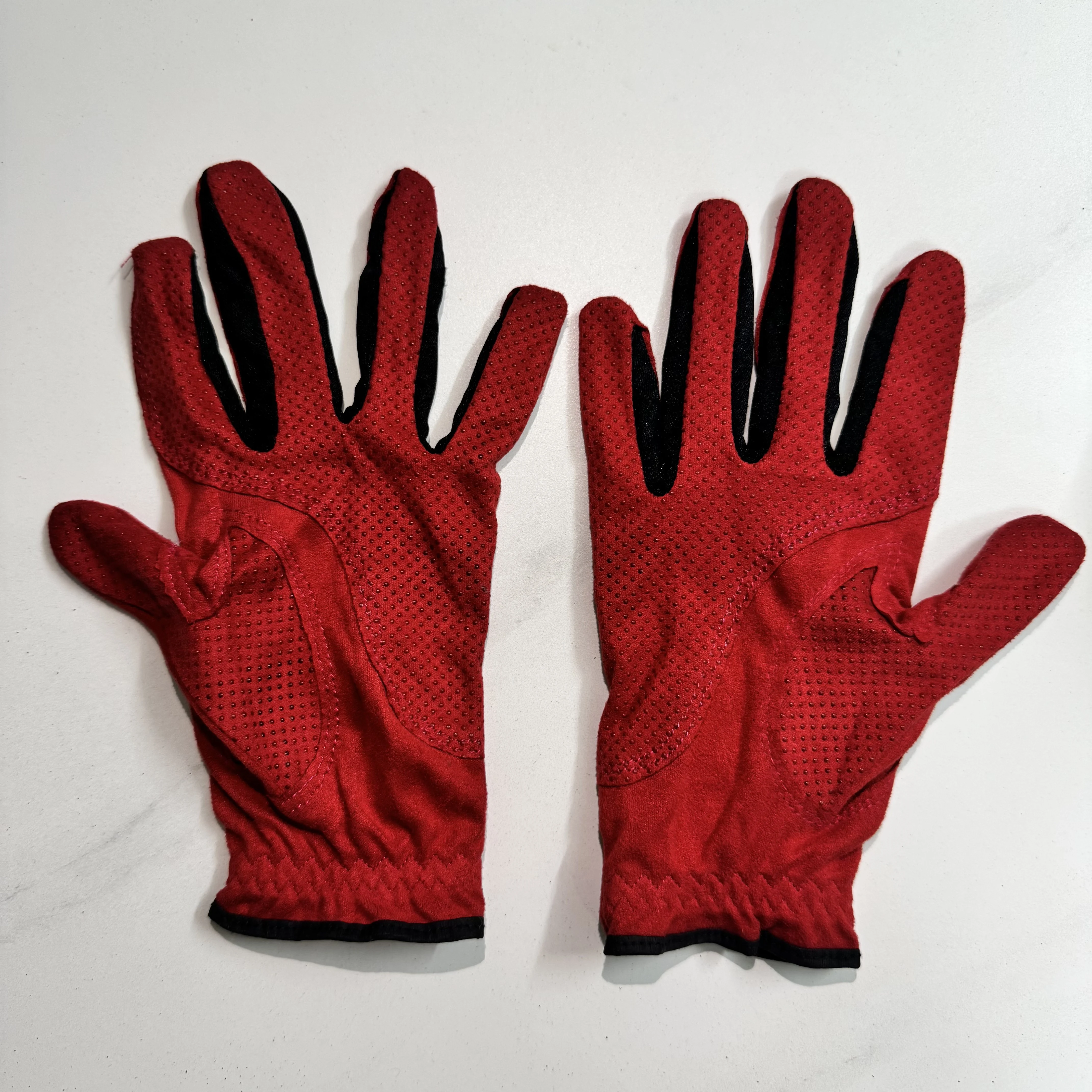 Thumbnail 2 - #10 Latest Golf Gloves Updates
