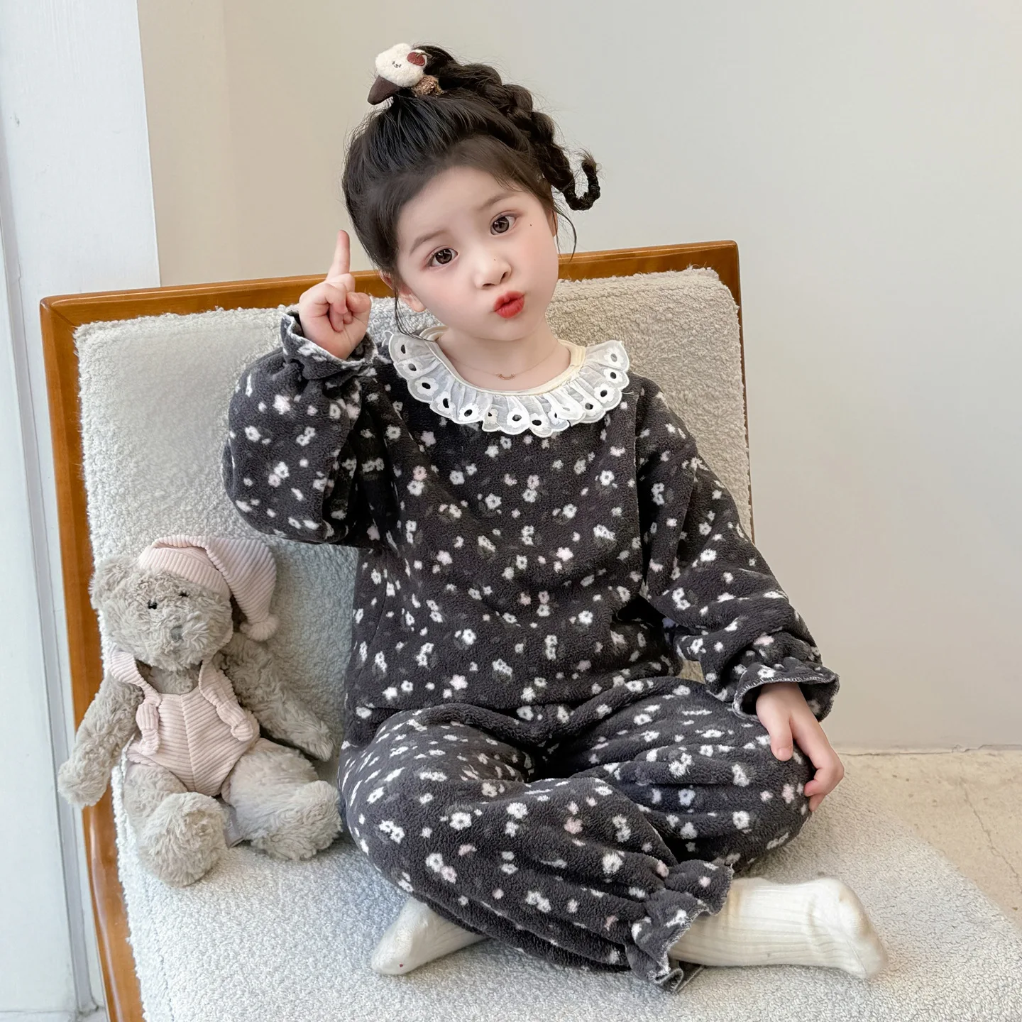 

Children's Pajamas Autumn and Winter Flannel Girls' Pajamas Coral Fleece Thickened Floral Women's Treasure Loungewear 2025 New