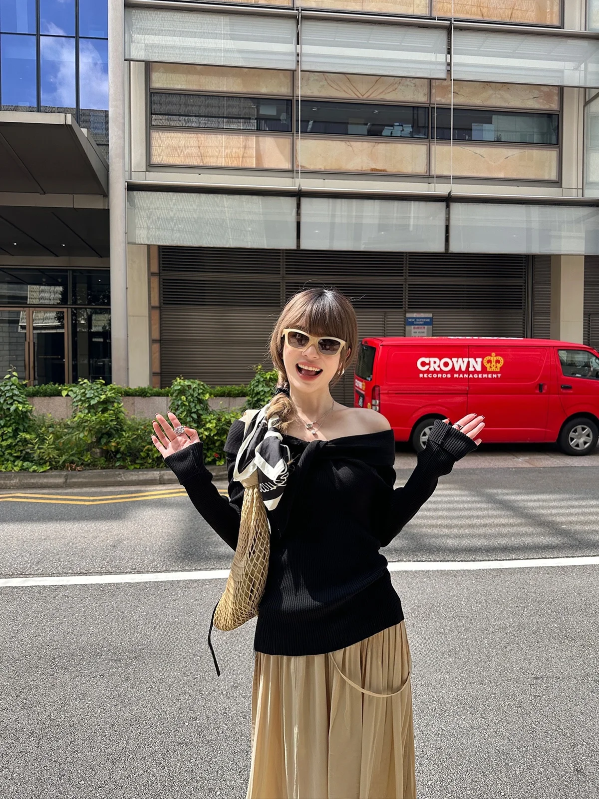 

Вязаный джемпер Fighter Fly Gentle из 5% шерсти и 85% шелка, с одним открытым плечом, длинными рукавами, стандартной длины, однотонный, весенняя мода.