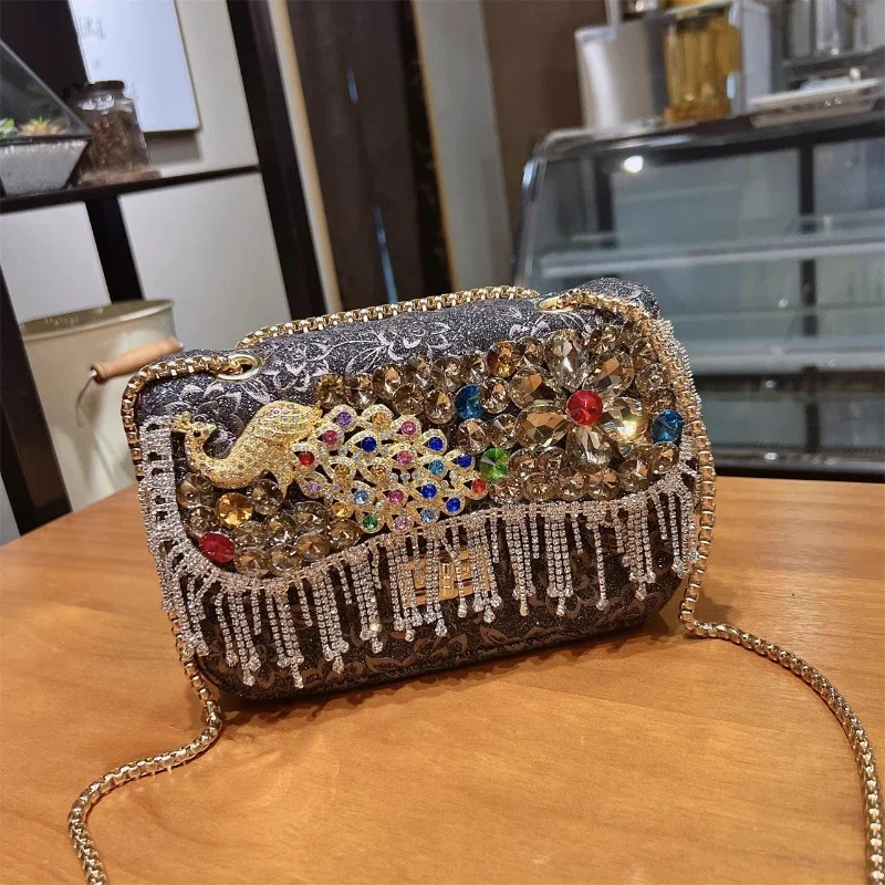 New Luxury Peacock Pattern Shoulder Bag for Women with Chain Strap Crossbody Bag Everning Bags with Diamond and Crystals