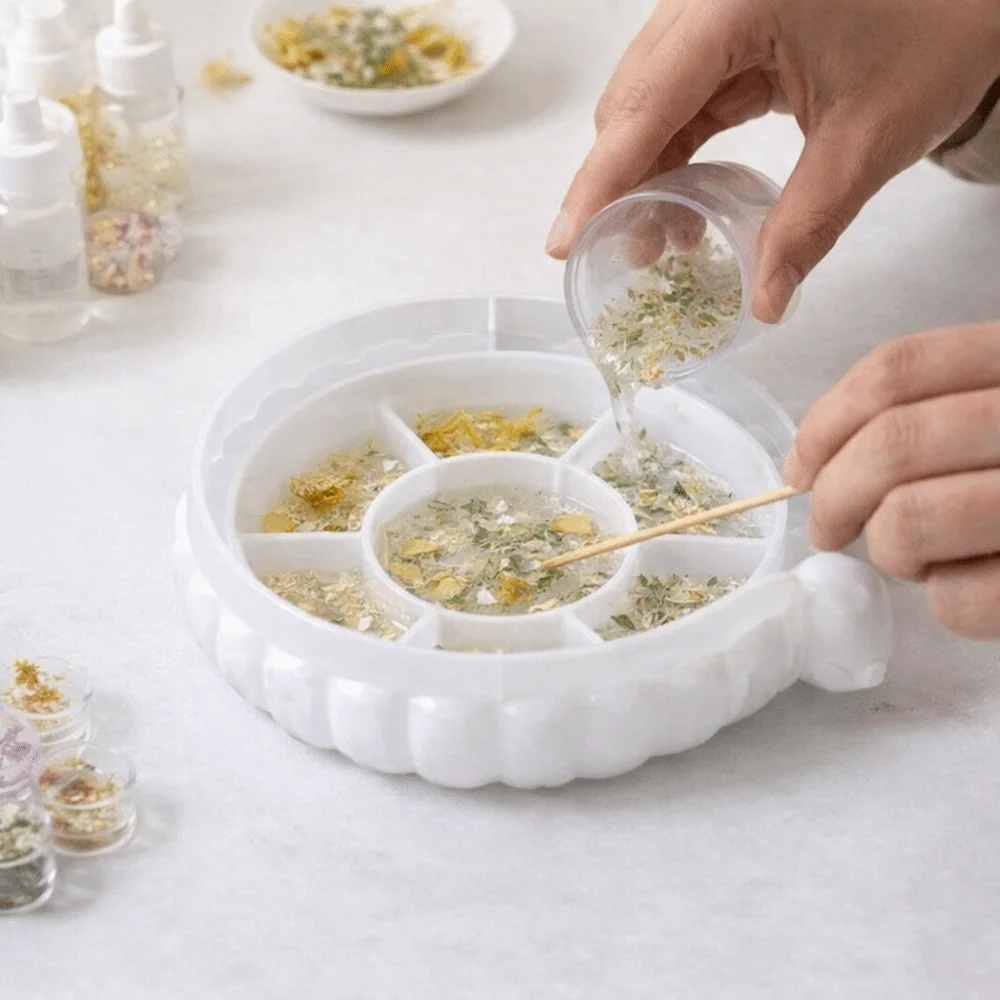 Decorative Tray Mold Silicone Rabbit Tray Mold Round Soft Easter Mold Handmade Non-stick Jewelry Storage Tray Mold Soap Crafting - view 2