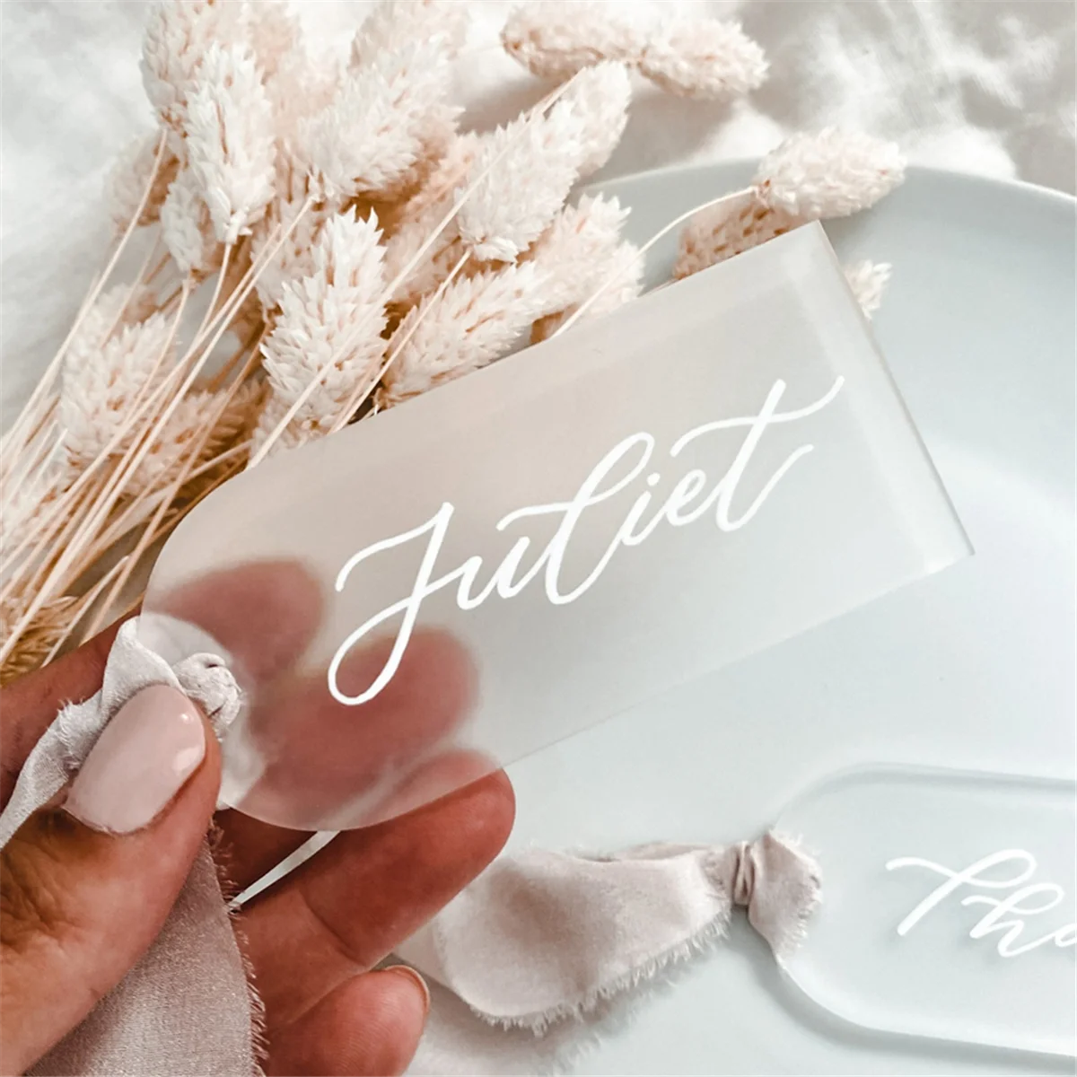 HHTL Elegant Arch Ribbon Wedding Place Cards Acrylic Table Tags with 15 Signage