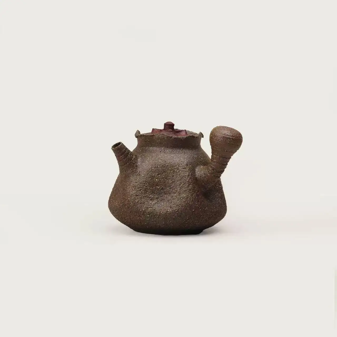 

A Pot Made Of Purple Handmade Raw Yellow Jiaogou Clay Wood-Fired Process / Teapot