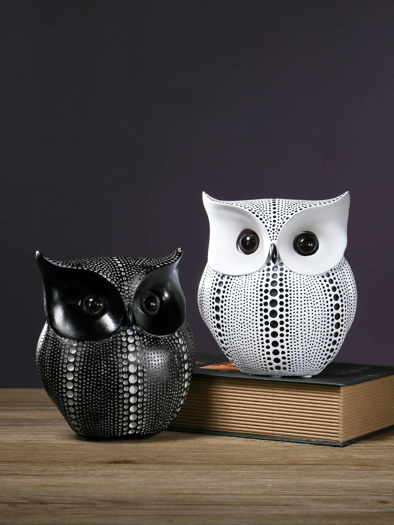 Black White Owl Statues 3